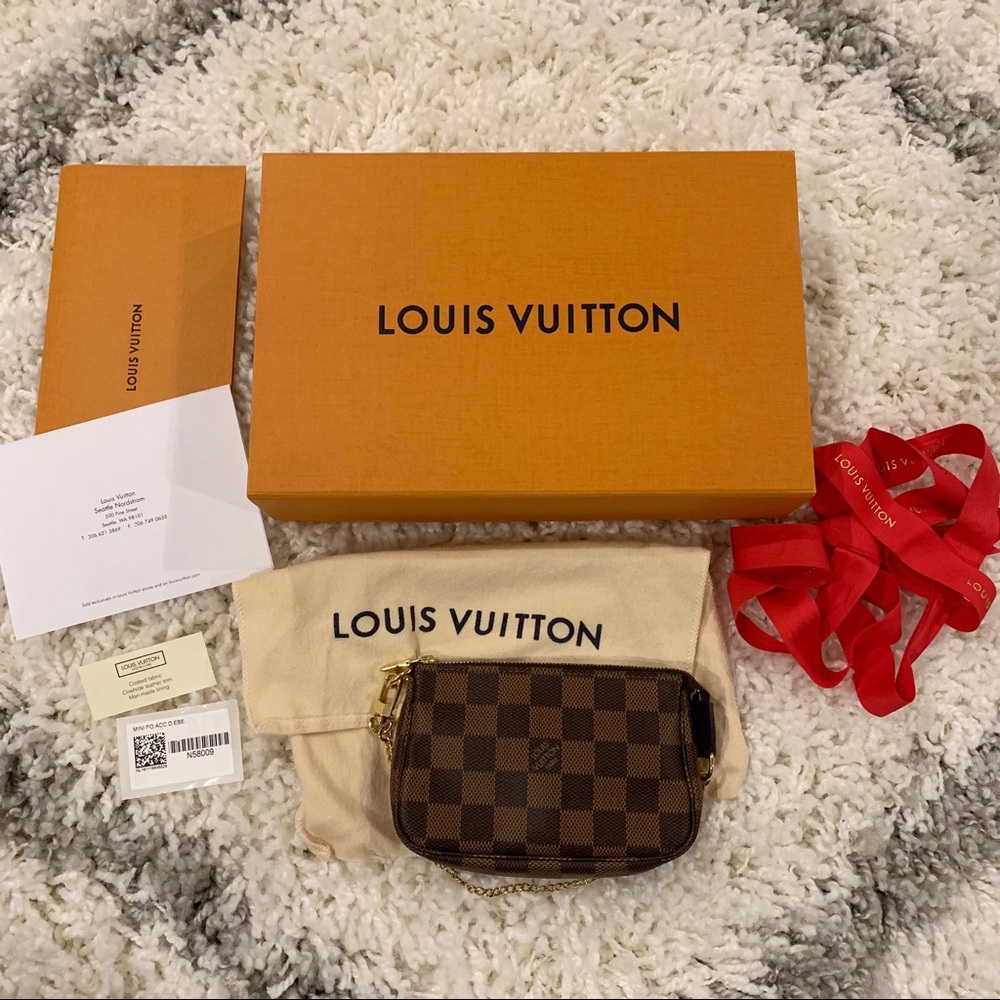 SOLD ❌ Louis Vuitton Mini Pochette Damier Ebene